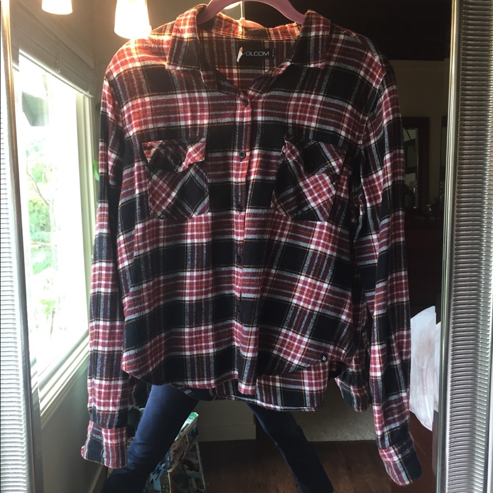 VOLCOM FLANNEL TOP